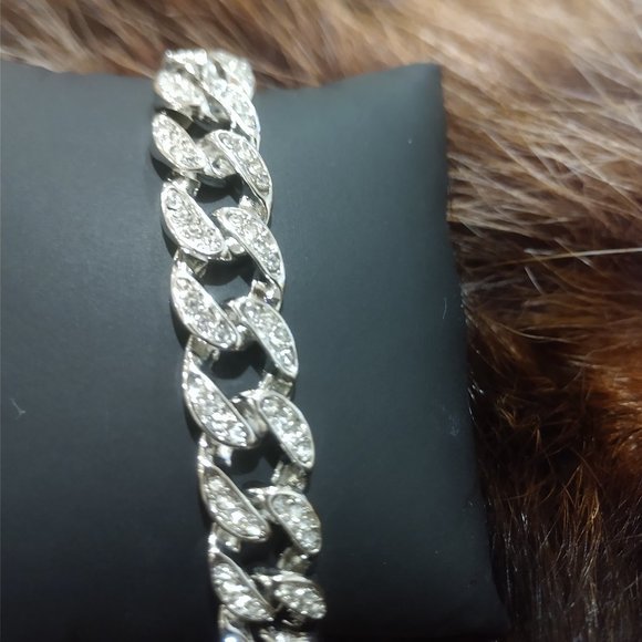 Linked Chain Bracelet - Picture 2 of 5